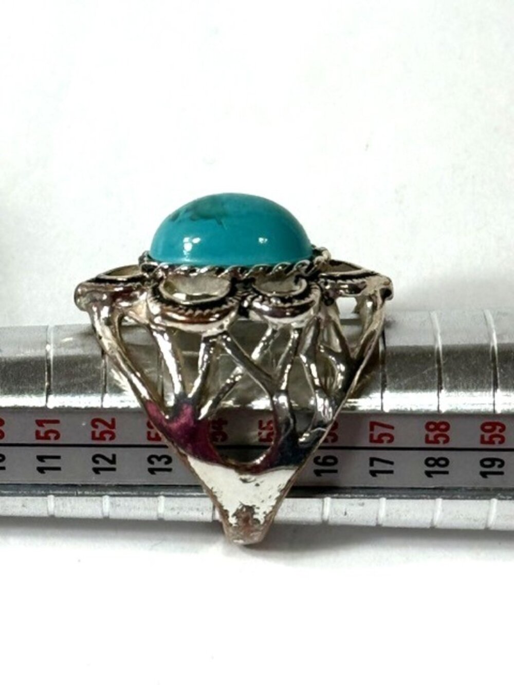 Turquoise and silver statement ring. - Picture 3 of 6